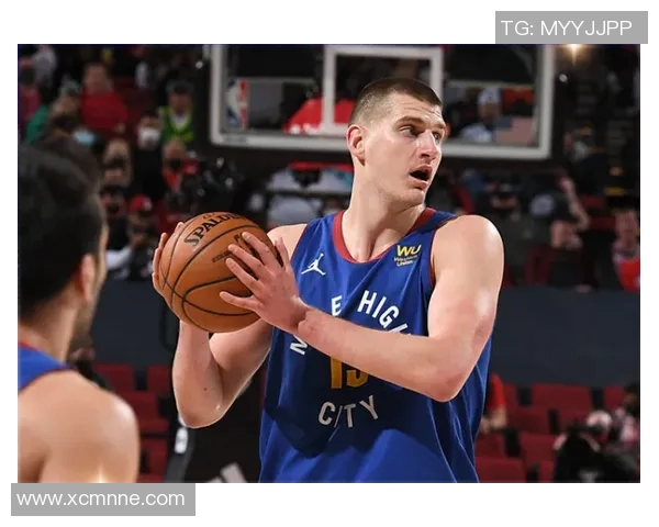 掘金团队配合制胜！约基奇准三双统治比赛，勇士防线崩盘原因解析